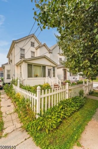 323 Boulevard, Passaic Park, NJ 07055-2802