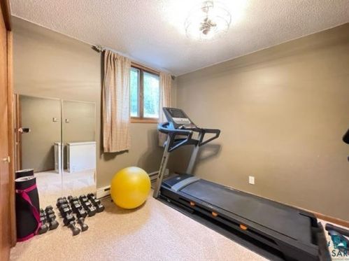 1215 Joshua Ave, Duluth MN 55811-4559 exterior