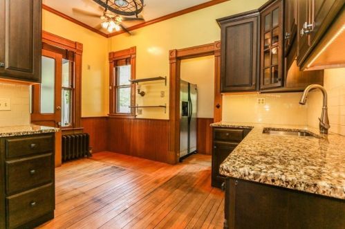 95 Dartmouth St, Springfield MA 01109-3909 exterior