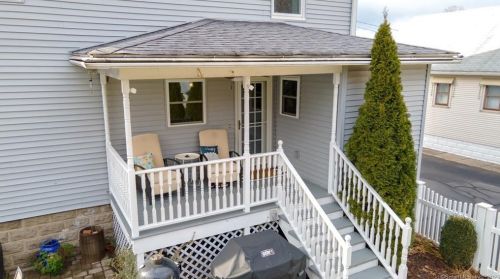 6 Harris St, Enfield CT 06082 exterior