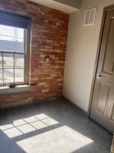 1115 Taylor Ave, Grand Rapids, MI 49503-1077