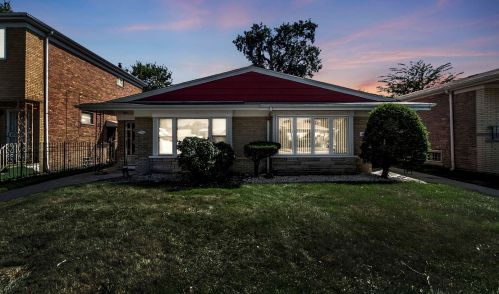 71 87th St, Chicago, IL 60619-6635