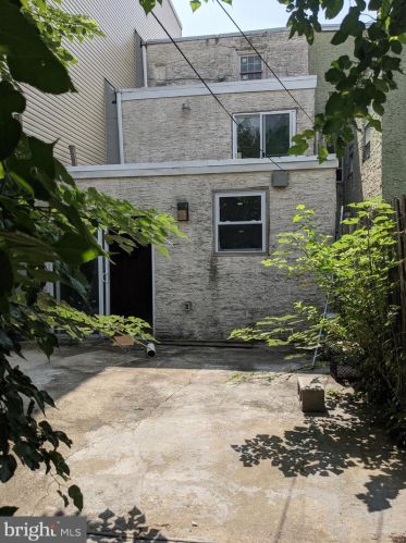 2029 Ellsworth St, Philadelphia PA 19146-3010 exterior