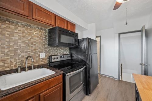 319 Wyoming St, Pittsburgh PA 15211-1739 exterior