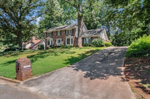 4092 Gladney Dr, Atlanta GA 30340-4720 exterior