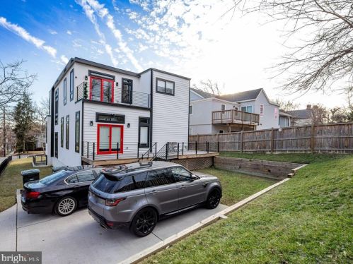 1270 Lawrence St, Washington DC  20017-4027 exterior