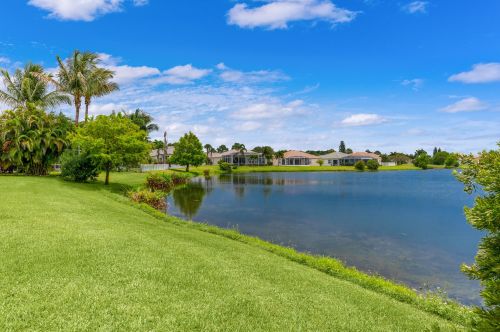 545 Lake Manatee Way, Fort Pierce FL  34986-1775 exterior