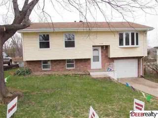 9146 Ames Ave, Omaha, NE 68134-3954