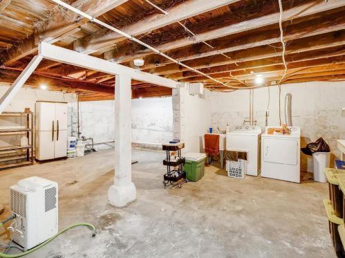 1210 Beam Ave, Saint Paul MN 55109-1054 exterior