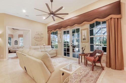 9328 Scarborough Ct, Fort Pierce FL  34986-3360 exterior