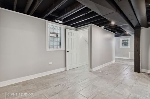 9145 University Ave, Chicago IL 60619-7946 exterior