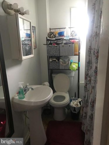 319 Grant St, Pottstown PA 19464-4801 exterior