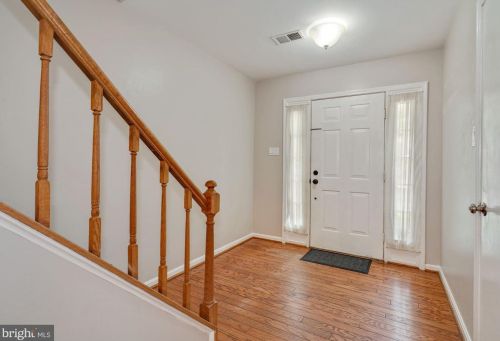 5435 Barrister Pl, Alexandria VA  22304-1957 exterior