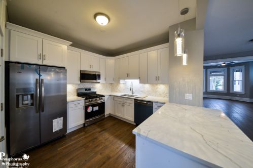 2714 76 Pl, Chicago IL 60619-2711 exterior