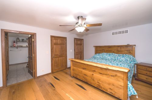 22116 Frontage Rd, Joliet IL 60431-9039 exterior