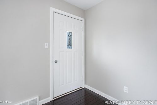 3013 Roosevelt Rd, Meskegon MI 49441-3905 exterior