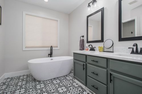 8401 Interlochen St, Kalamazoo MI  49009-3931 exterior