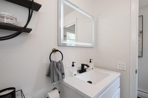 80 Gaudet St, Providence RI  02911-2212 exterior