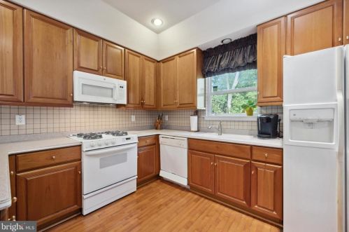 488 Fruit Farm Rd, Limerick PA 19468-3204 exterior