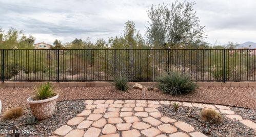 9558 Marsh Wren Pl, Tucson AZ 85742-8455 exterior