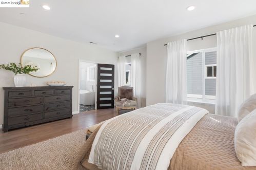 2323 8 St, Berkeley CA 94710-2530 exterior