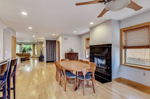 6221 Kildare Ave, Chicago IL 60803-2109 exterior