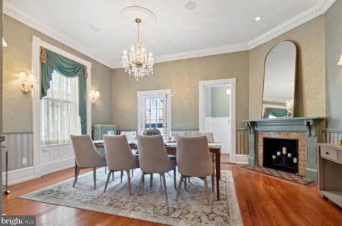 2010 Hillyer Pl, Washington DC 20009-1006 exterior