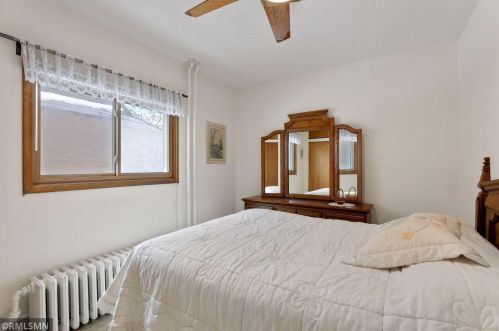 415 Arbor St, Saint Paul MN 55102-3511 exterior