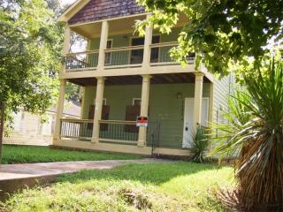 1131 Garibaldi St, Atlanta GA  30312-2509 exterior