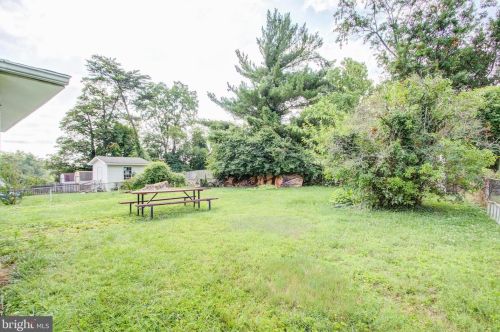 215 Highland Ave, Rockville MD  20850-4136 exterior