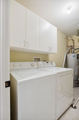 2759 Bosworth Ave, Chicago IL 60642-2341 exterior