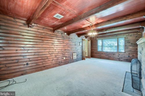 752 Nyes Rd, Hummelstown PA 17036-8688 exterior