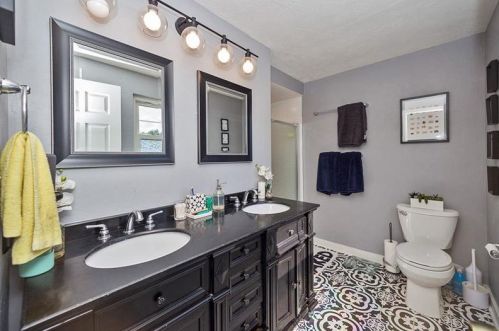 2187 Garrick Dr, Pittsburgh PA  15235-5034 exterior