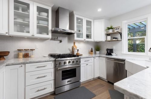 12628 Newport Ave, Tustin CA 92780-2774 exterior