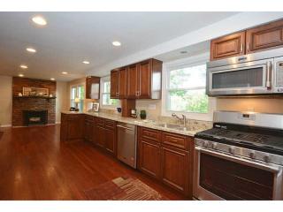 282 Alamo Dr, Pittsburgh, PA 15241-1704