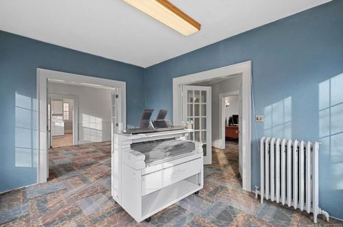 458 Main St, Meriden CT 06451-5090 exterior