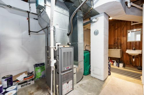 2019 Bloomfield Ave, Kalamazoo MI 49001-5212 exterior