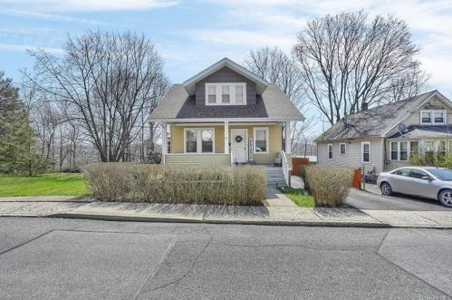 11 Du Bois Ave, Poughkeepsie, NY 12601-2140