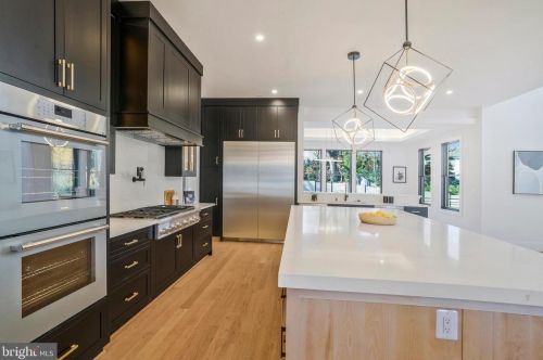 1520 Brookhaven Dr, Mc Lean VA  22101-4127 exterior