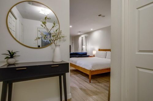 930 Clinton Ave, Dallas TX 75208-5112 exterior