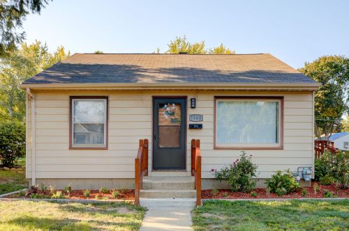 7800 Palmetto Ave, Milwaukee WI  53218-3750 exterior