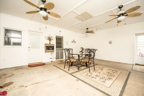 332 12 St, Plainwell MI 49080-1117 exterior