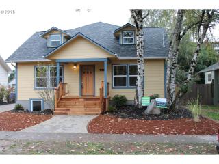 6414 22nd Ave, Portland, OR 97202-5543