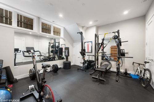 1419 Oakdale Ave, Chicago IL 60657-4118 exterior