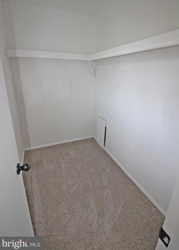 2845 Pebblebrook Dr, Lancaster PA 17601-3329 exterior