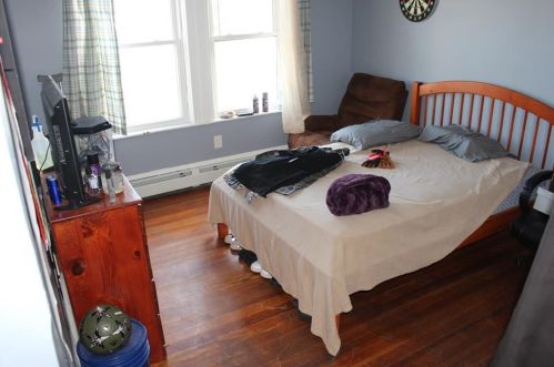 556 Elm St, Woonsocket RI 02895-3508 exterior