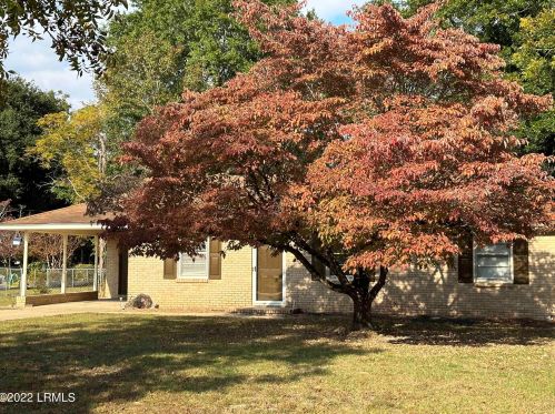 2037 Charleston Ave, Sumter, SC 29154-6165