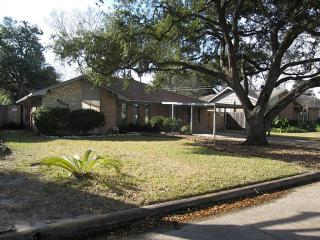 9607 Emnora Ln, Houston TX  77080-5315 exterior