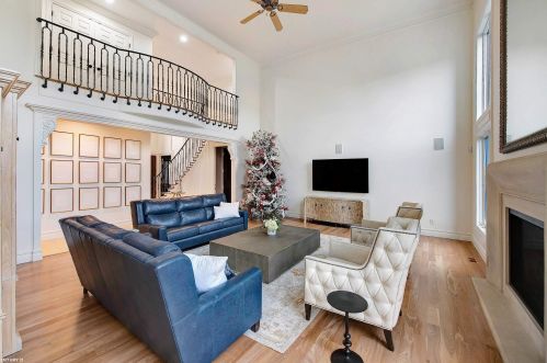 1140 Autumnview Dr, Rochester MI 48307-6060 exterior