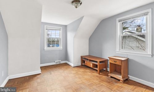 581 Kings Hwy, Camden NJ 08106-2207 exterior